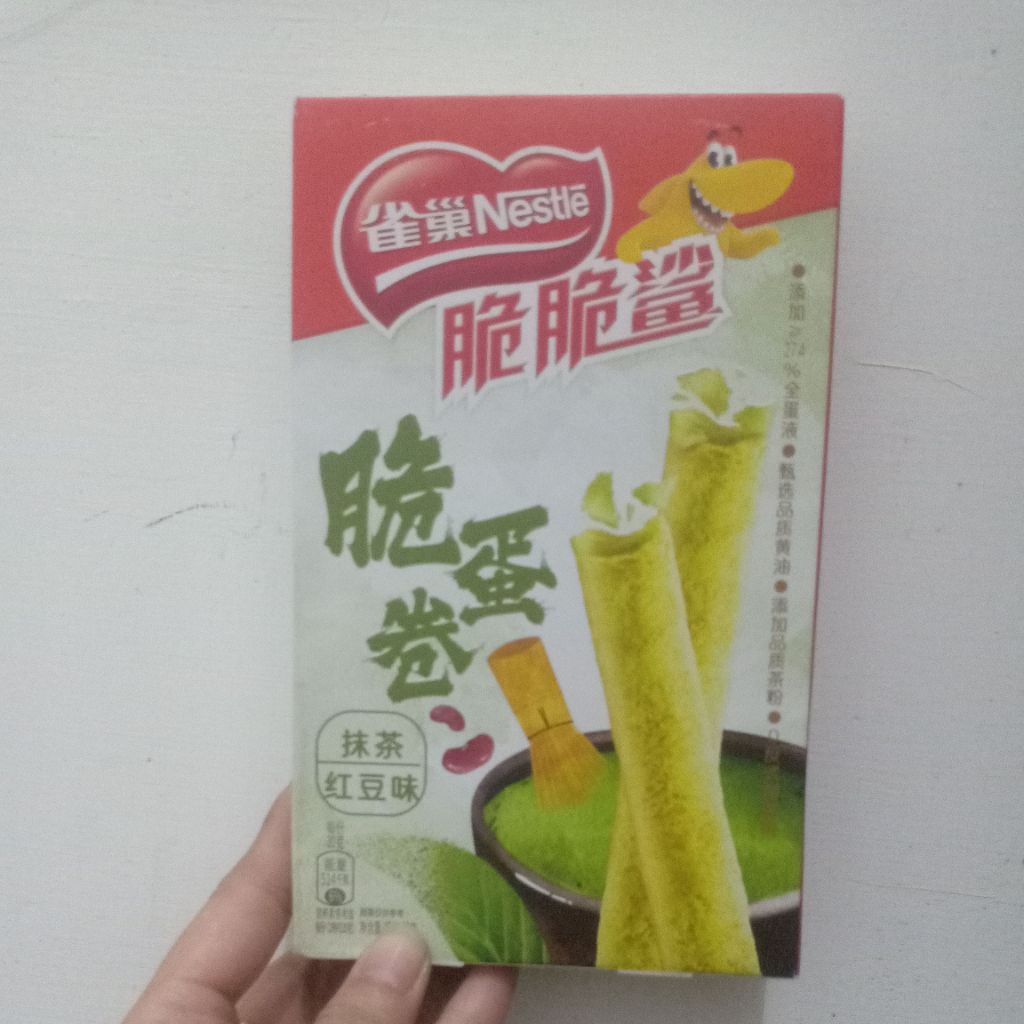 

nestle roll matcha