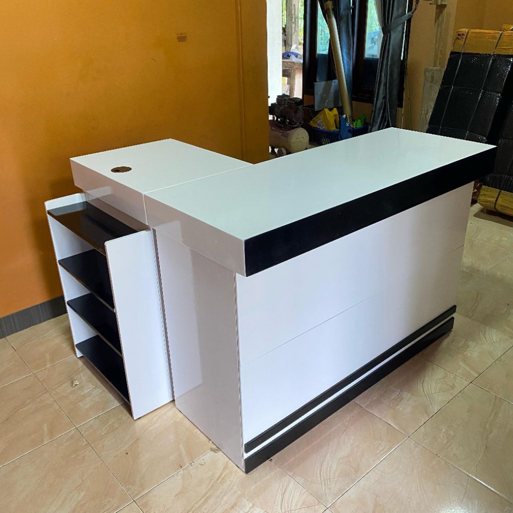 Meja Kasir L serbaguna buat kantor, toko, minimarket dll