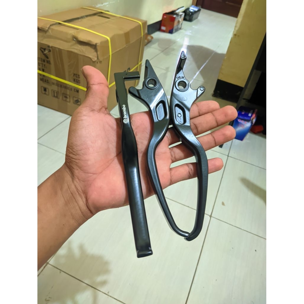 handel kanan brembo hitam handel tuas rem kanan