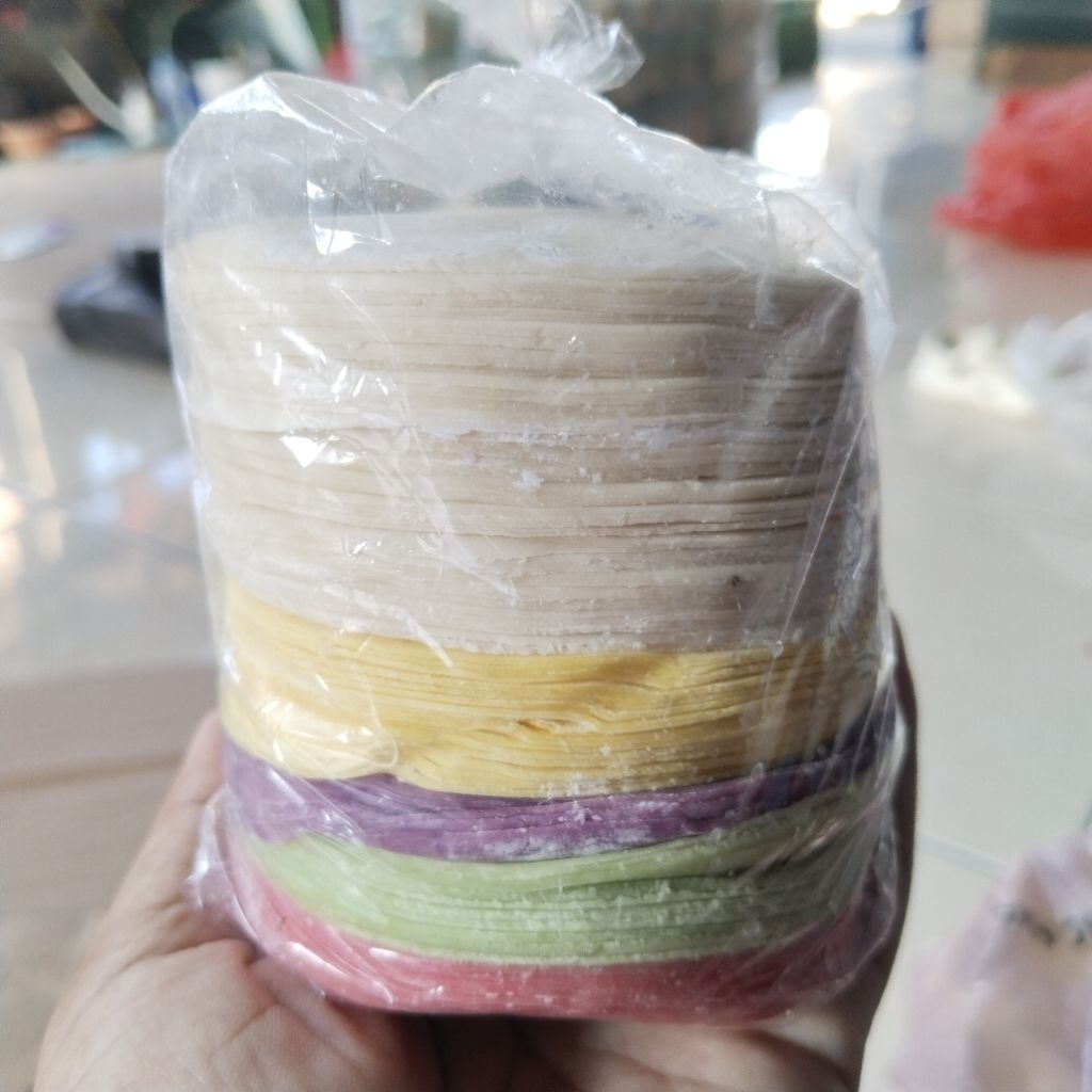 

Kulit Dimsum Warna 1/2KG isi banyak