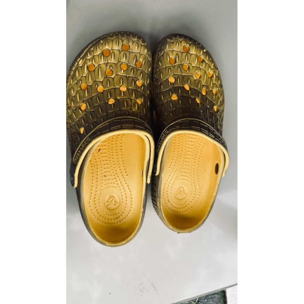Crocs Dewasa