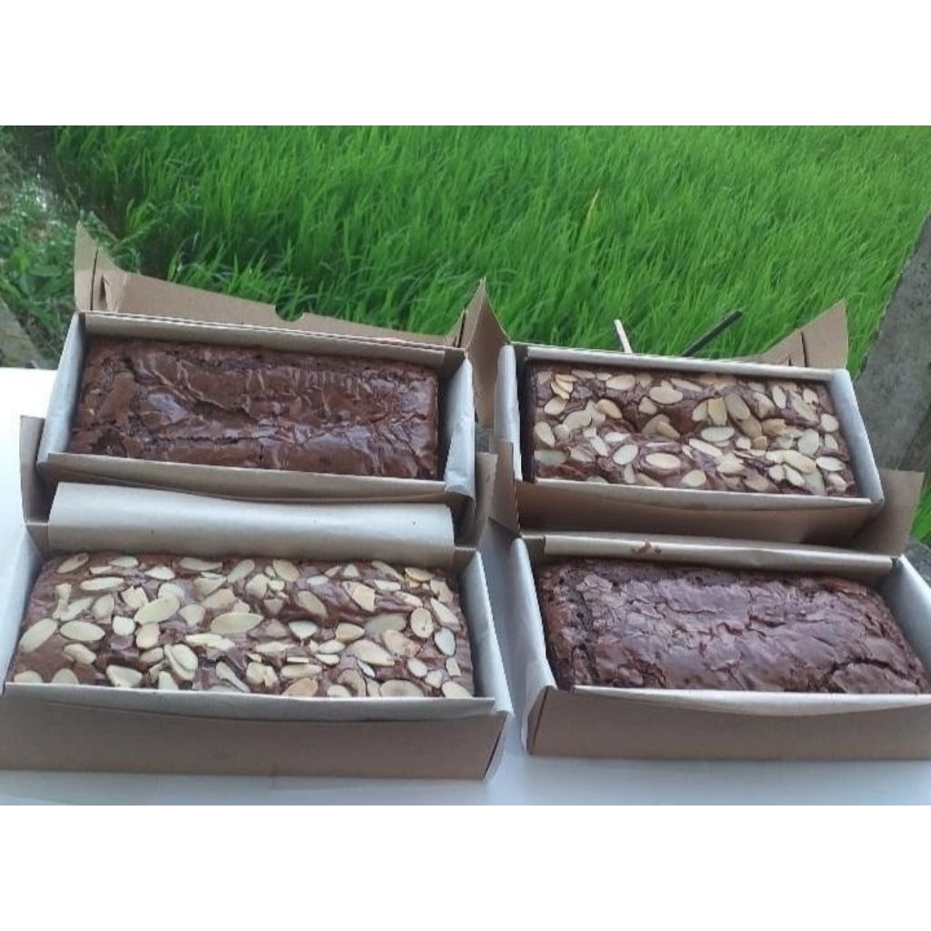 

Brownies size 20x10 cm