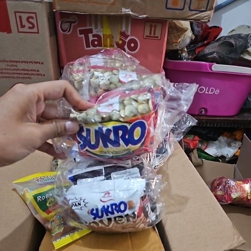

SUKRO KACANG SALUT RENTENG ISI 10 PCS