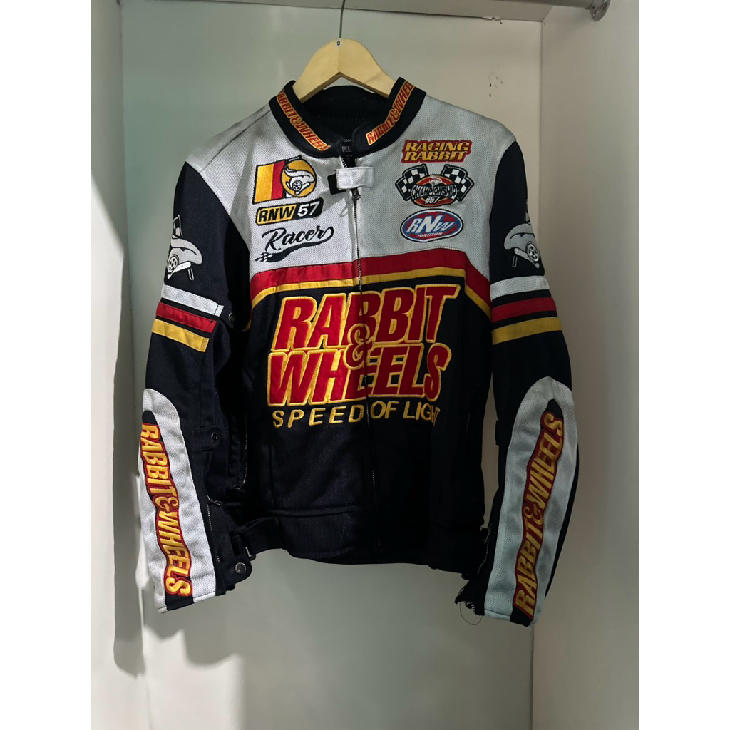 Rabbit and wheels neo