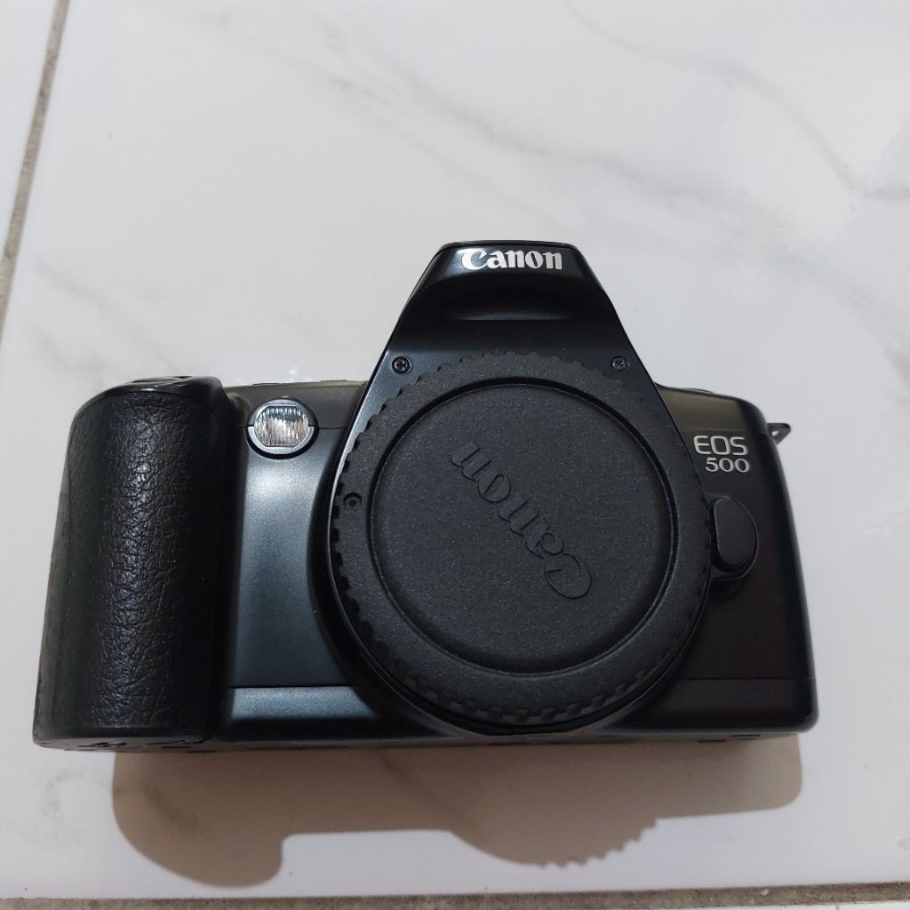 1 BUAH Kamera DSLR Analog Canon EOS 500 Preloved
