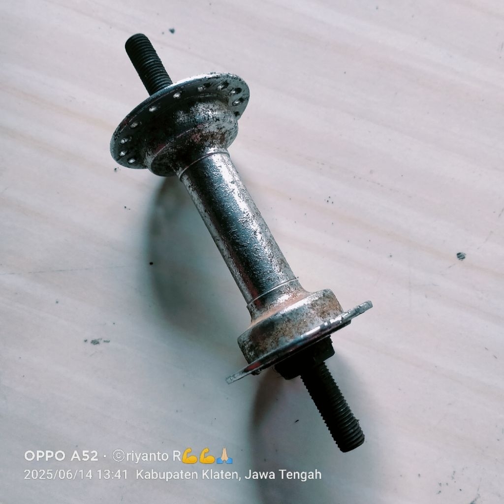 hub depan.32@n sepeda onthel Tua