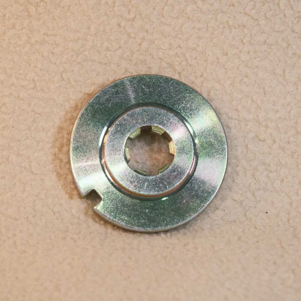 CUTTER HOLDER CAP PLAT PENAHAN KEPALA PISAU BAWAH MESIN POTONG RUMPUT BABAT TNK 318 328 BG318 BG328 