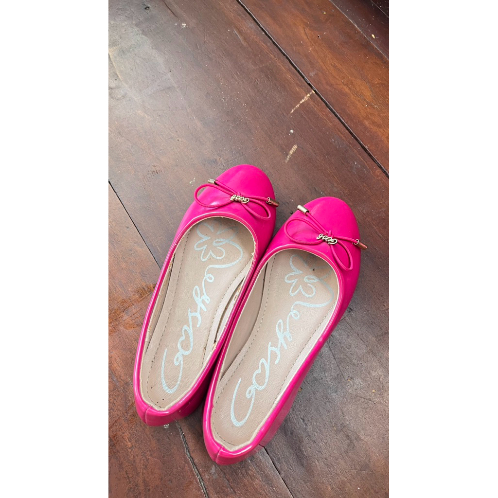 preloved GOSH flatshoes fuschia size 36