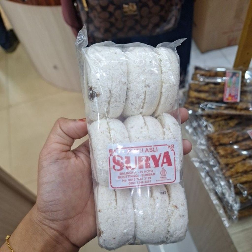 

Putu Kelapa Sanjai Rina