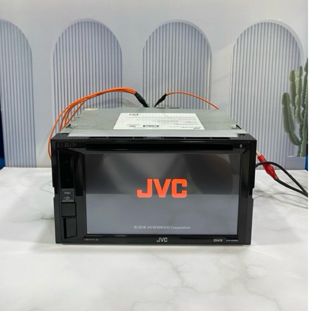 head unit double din merek JVC KW-V250BT ukuran 7inch