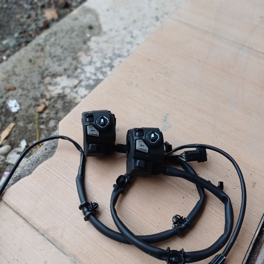 Holder Saklar Kiri PCX 160 Original