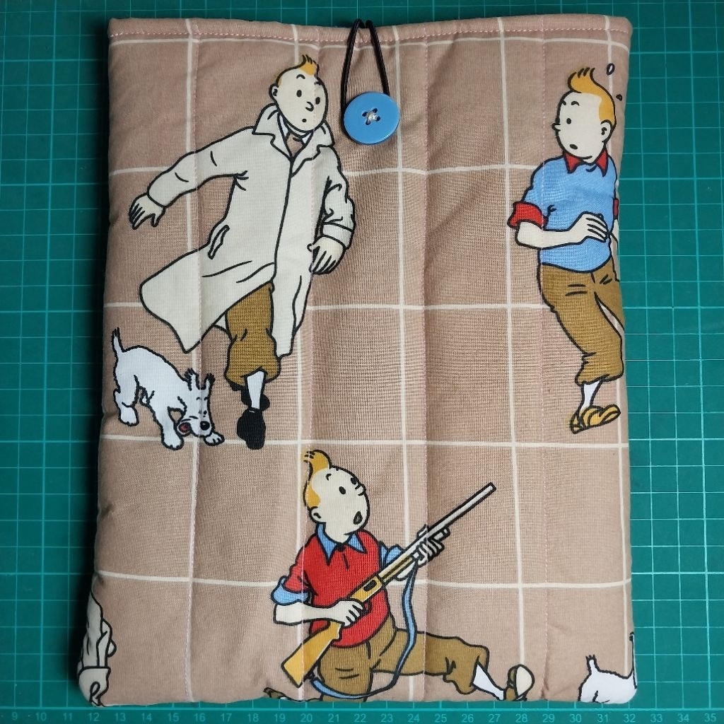 

BOOK SLEEVE / POUCH UNTUK BUKU - TIN TIN (READY STOCK)