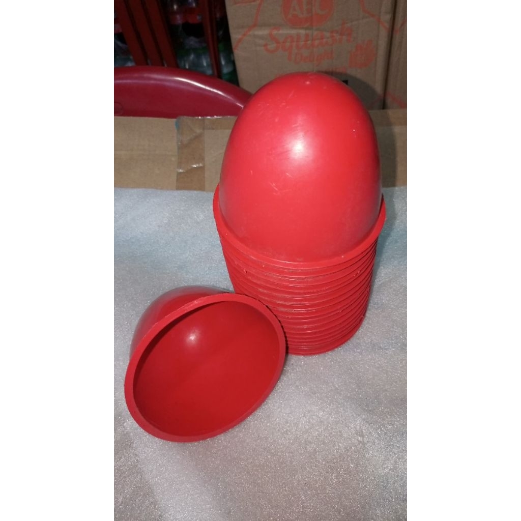 mangkok tempat tadah getah karet/warna merah.