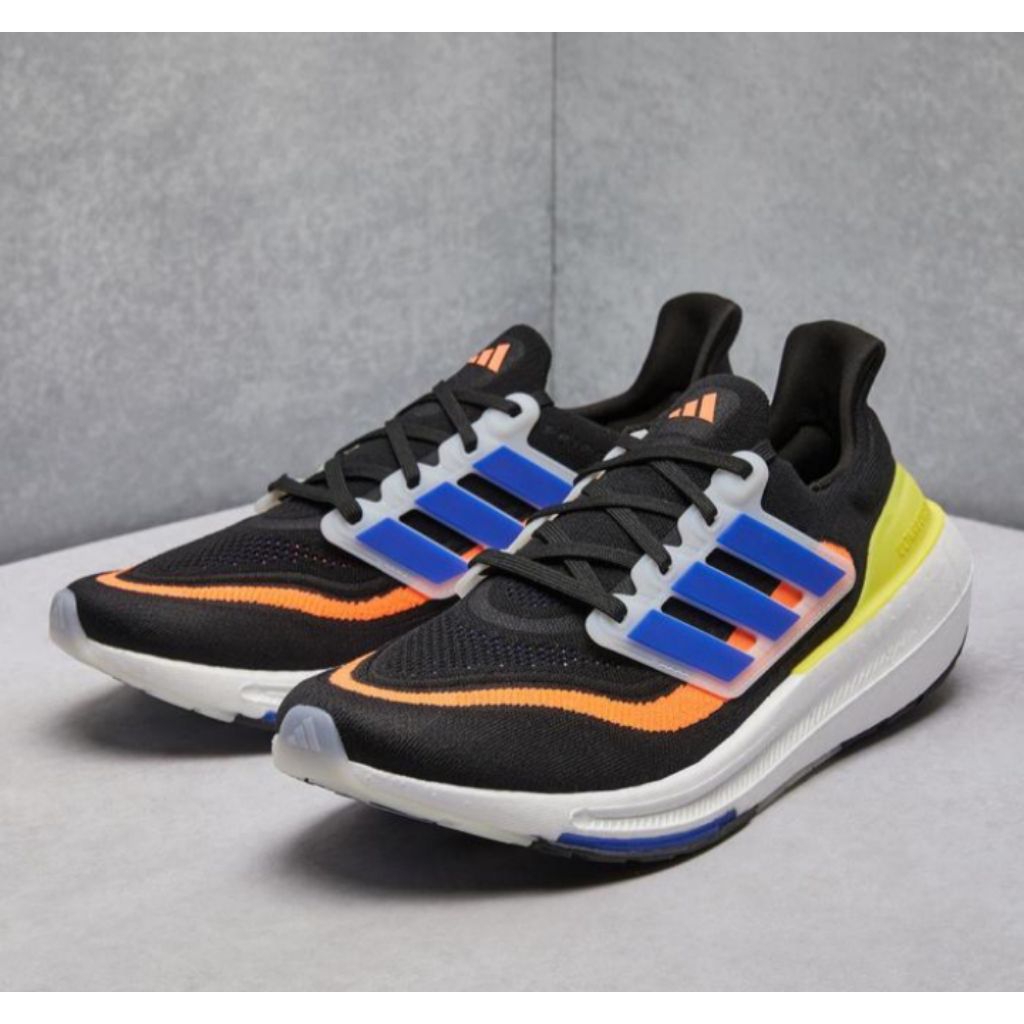 Adidas Ultraboost Light size 40