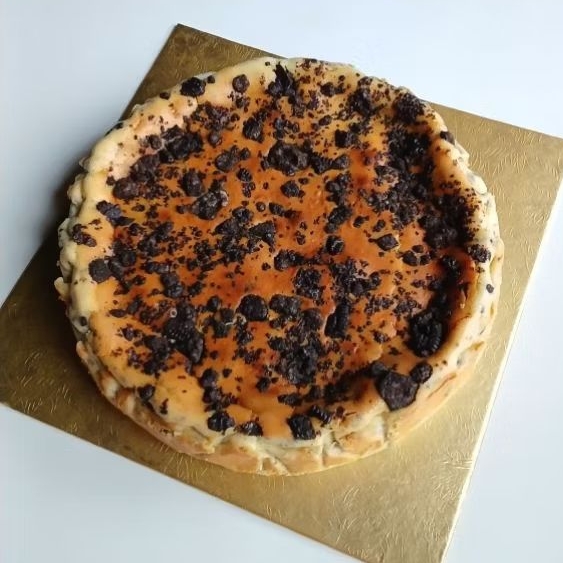 

Burnt Cheesecake/Kue Keju (whole d20 cm)