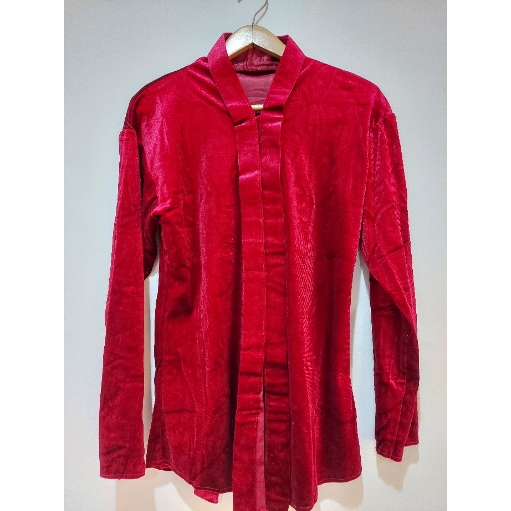 Kebaya Kartini bahan beludru