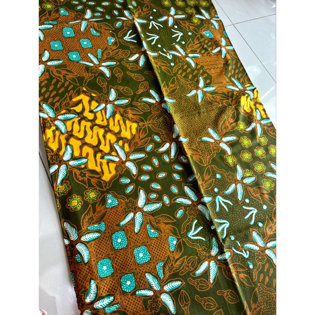 Kain batik Tulis Malam Dingin Kombinasi