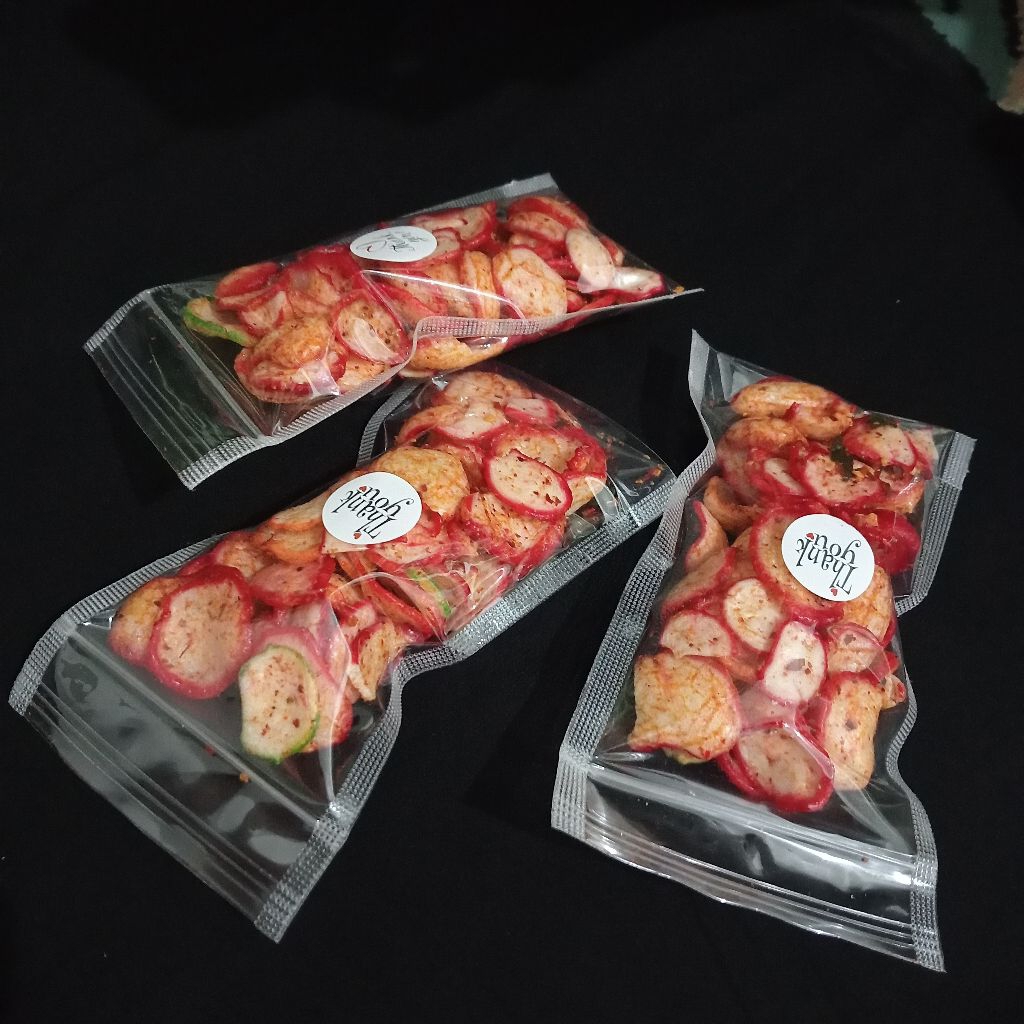 

KERUPUK SEBLAK KERING 10.000 RIBU DAPAT ( 4 PCS )