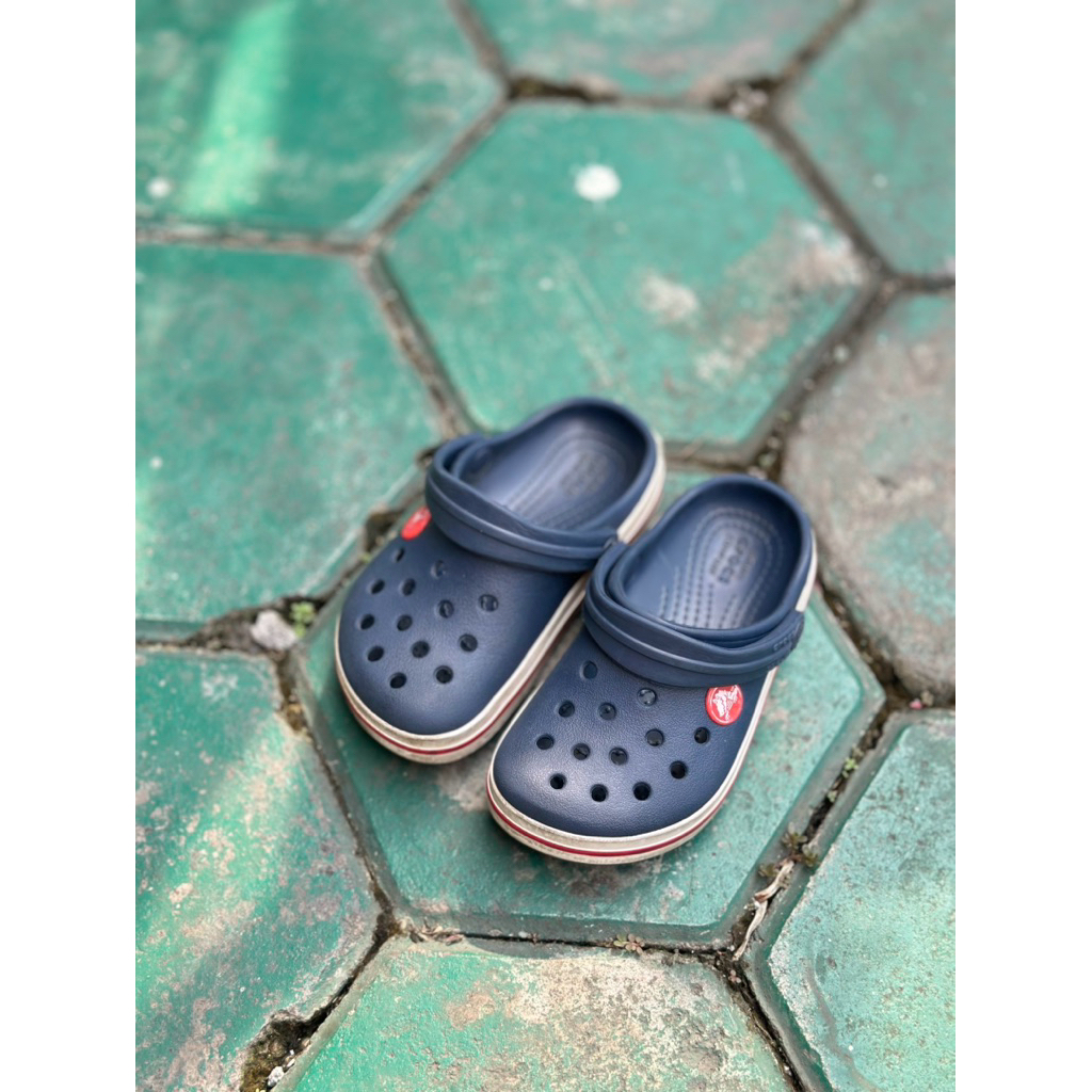 preloved crocs navy kids