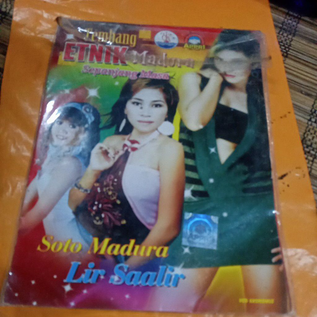 VCD TEMBANG ETNIK MADURA J035