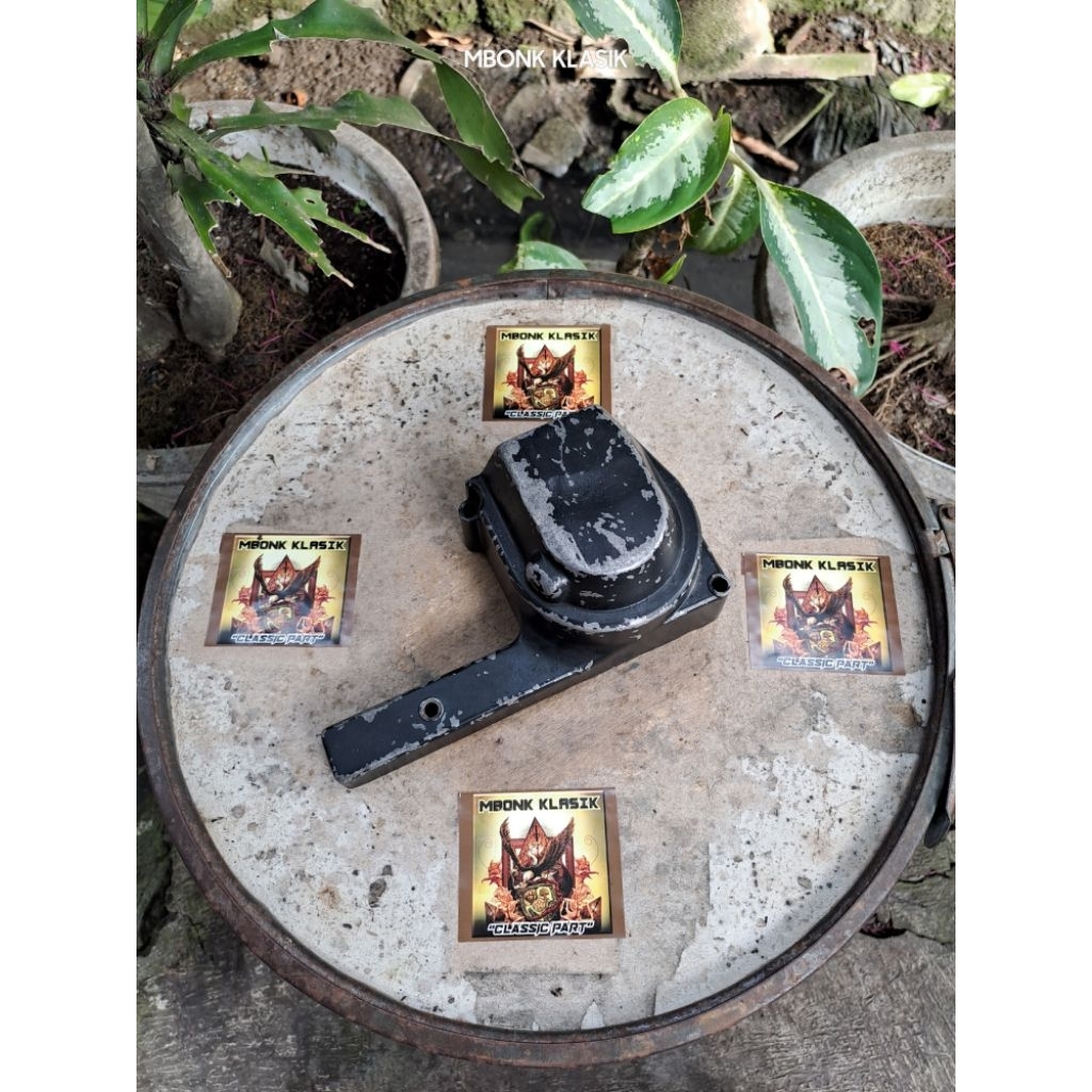 cover tutup pompa oli suzuki gt380 gt550 twin ORIGINAL cover tutup pompa oli samping suzuki gt 380 g