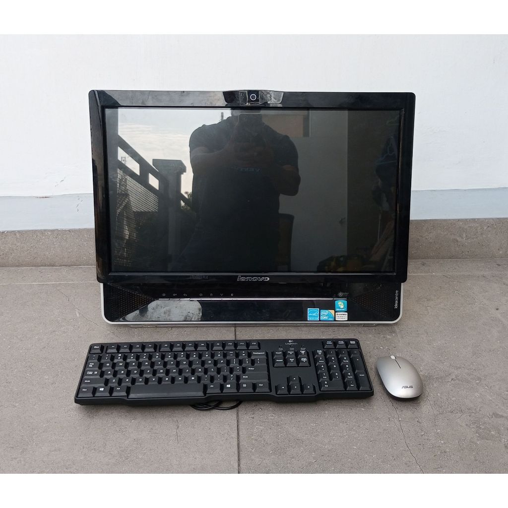 Komputer All in One Lenovo Core i3 | SSD 128GB RAM 8GB | Bergaransi 30 Hari