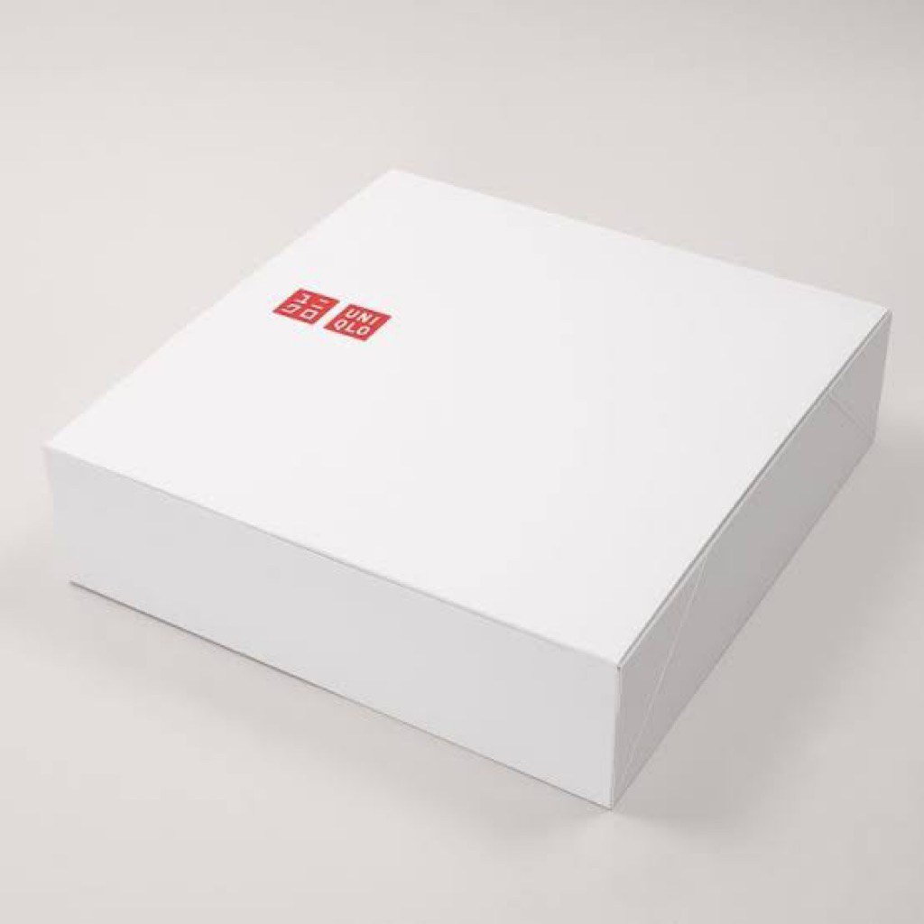 

Gift Box dan Gift Bag original uniqlo