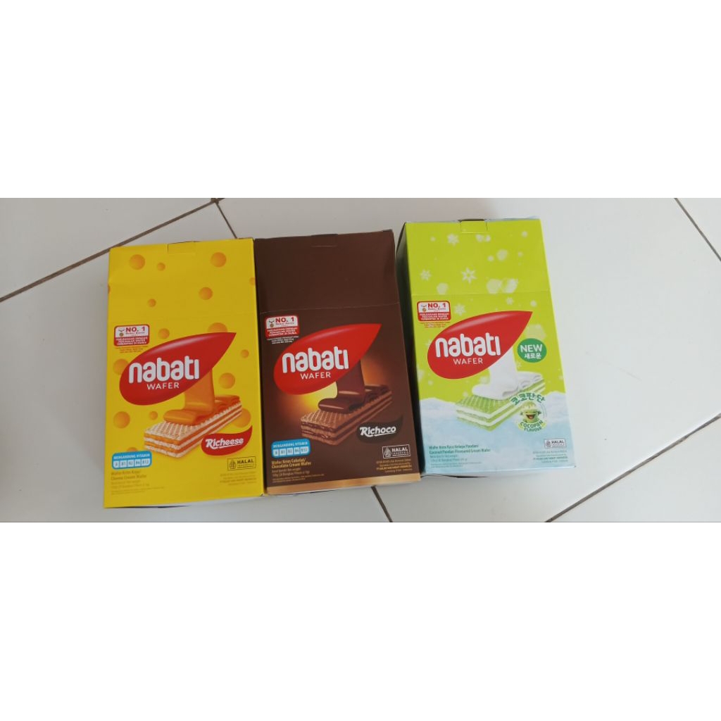 

NABATI WAFER KEJU,COKLAT&KELAPA PANDAN