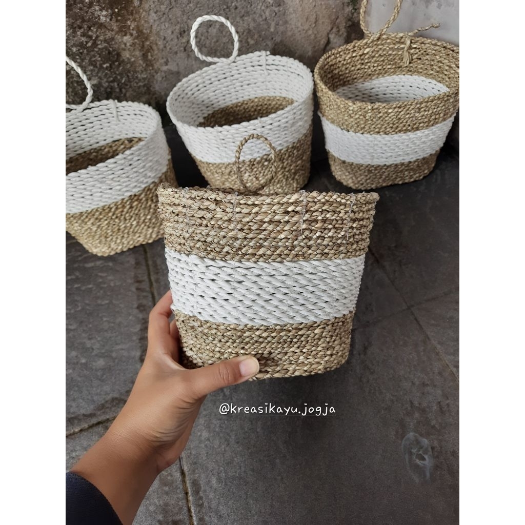 Pot Gantung Anyaman Seagrass/Pandan Laut. Cover Pot Seagrass.