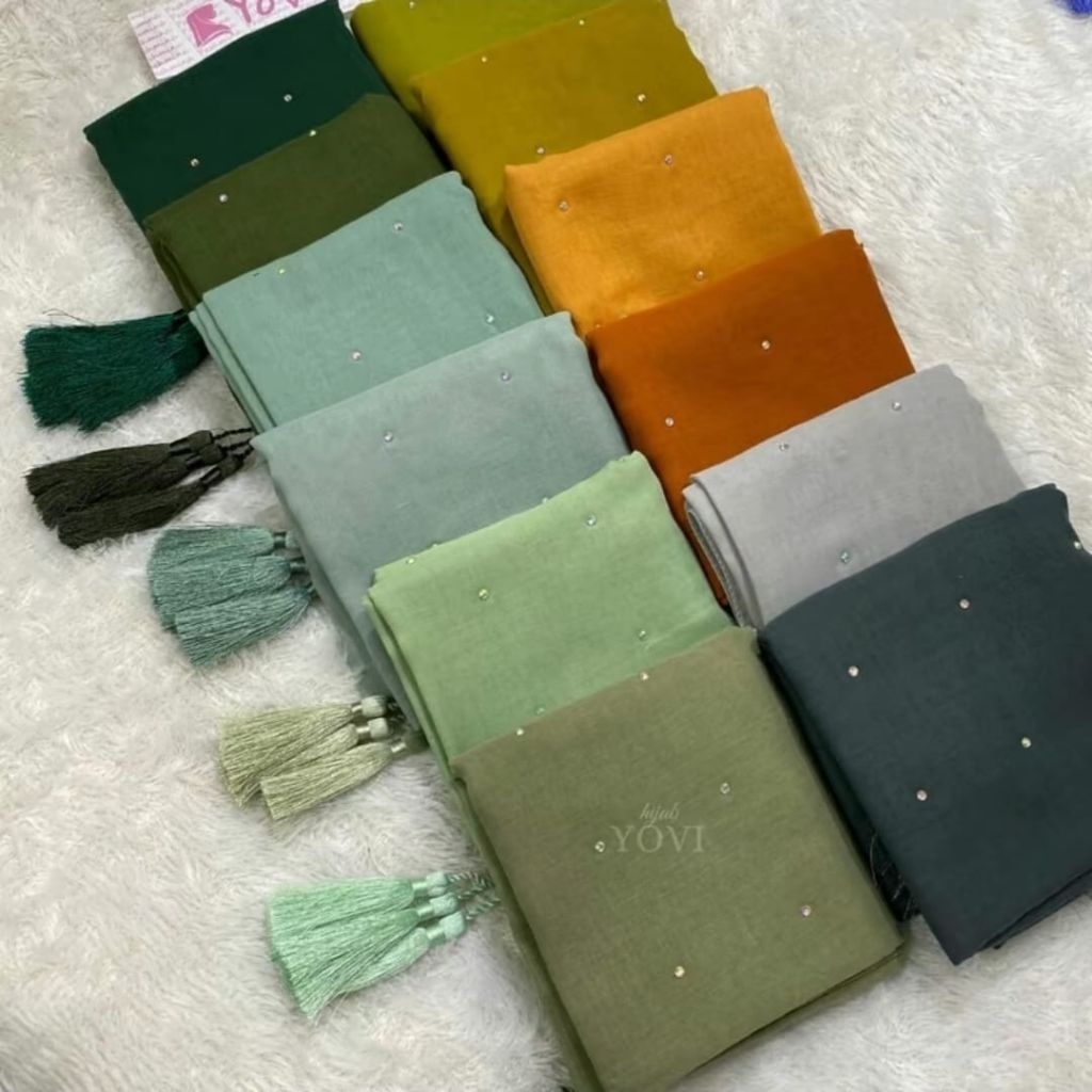 HIJAB SEGI EMPAT MANIK TABUR PAYET SWAROVSKY // HIJAB SEGI EMPAT JAMBUL TASEL PARIS TABUR