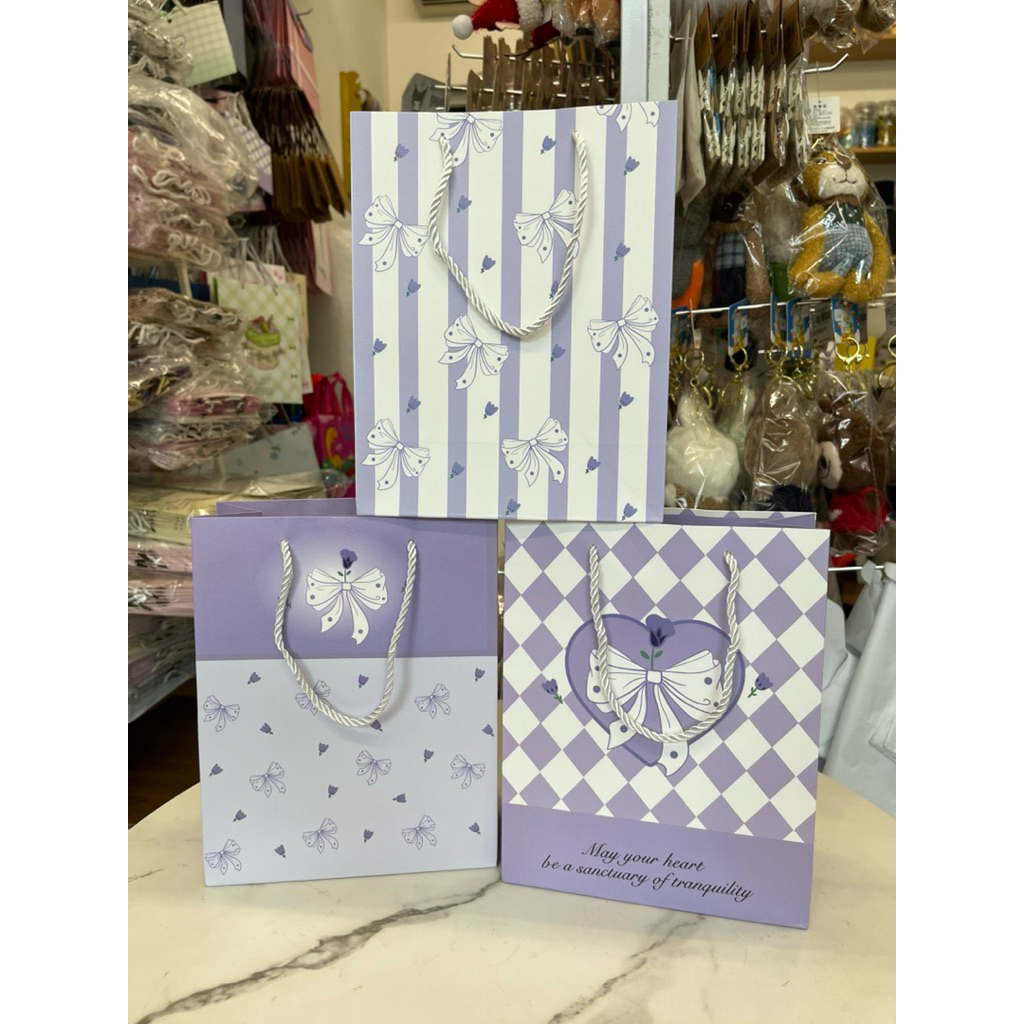 

Paper Bag Ungu Lucu Pita Tas Kado Hadiah Kantong Kertas Tebal Premium