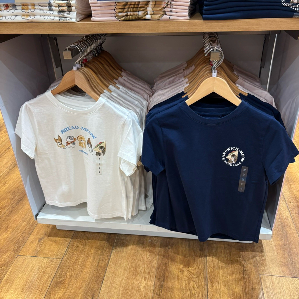 kaos t-shirt ut mofusand lengan pendek uniqlo sale