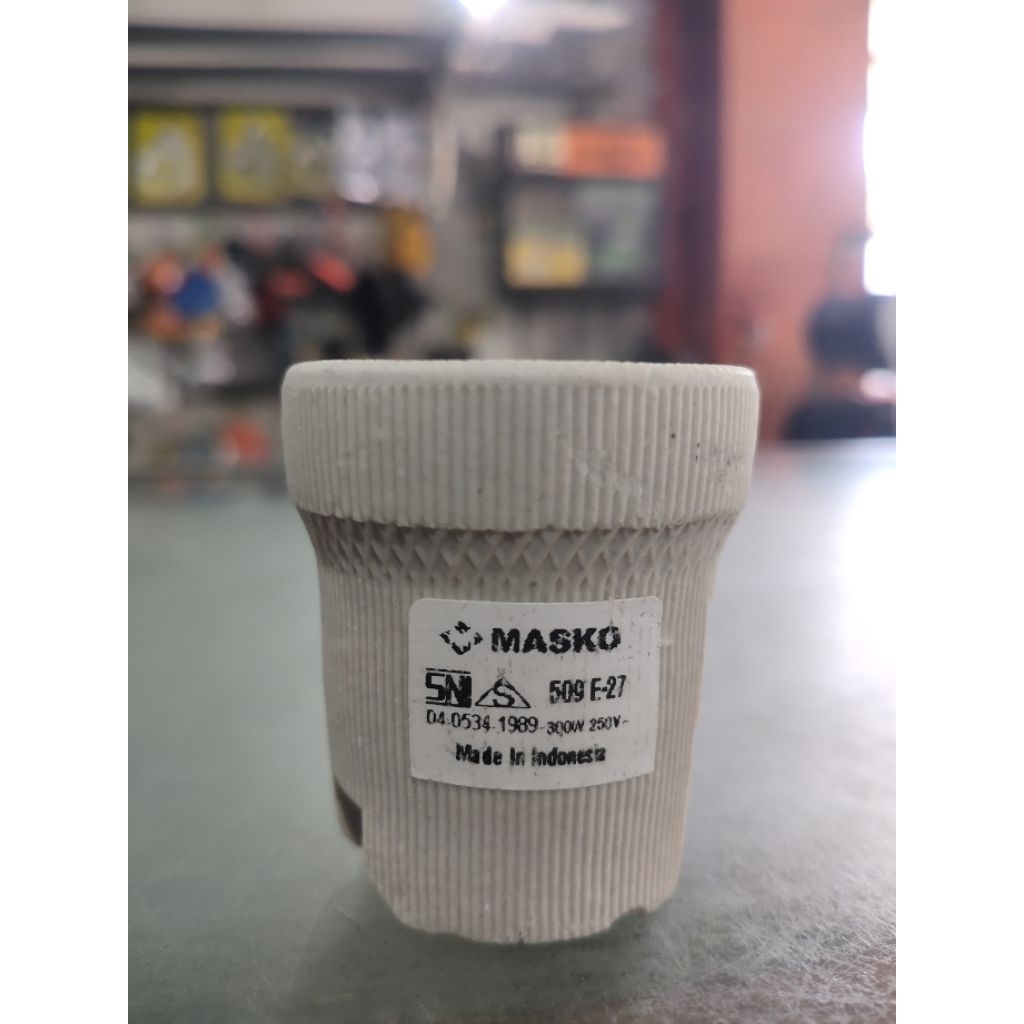 FITTING KERAMIK E27/DOP E27 DOWNLIGHT