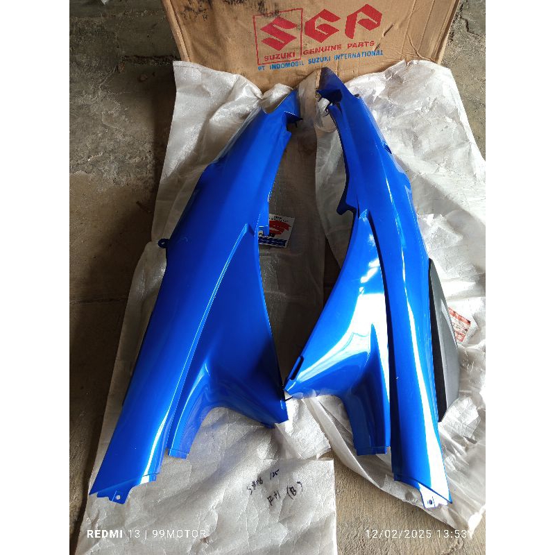 cover body biru abu silver kanan kiri suzuki shogun 125 original