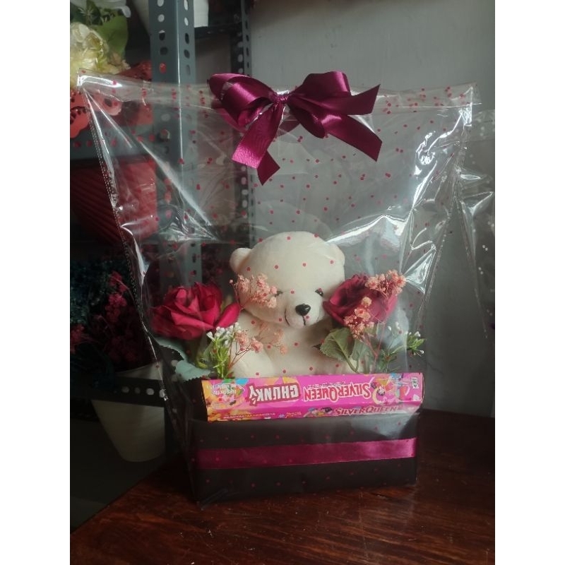 Kado Valentine / Hampers Valentine / Hadiah Valentine / Kado Coklat Valentine / Buket Coklat Valenti