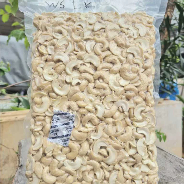 

Kacang Mede Belah Dua Mete Mentah 1 kg kacang mente