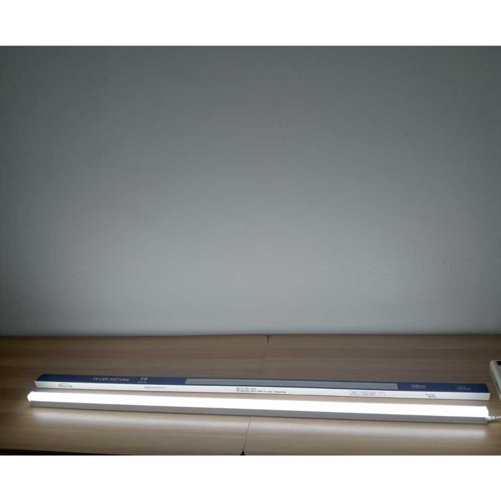 LAMPU T5 SKYLITE TUBE LED/LAMPU LED T5 CAHAYA PUTIH KUNING MERAH BIRU 6 WATT/10 WATT/14 WATT/19 WATT