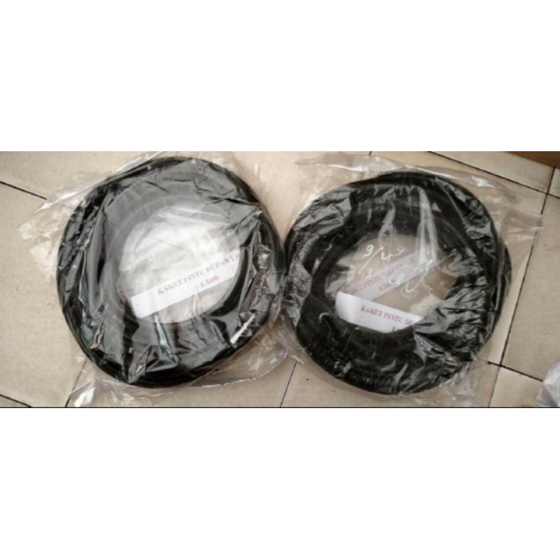 Karet Pintu Depan Mobil L300