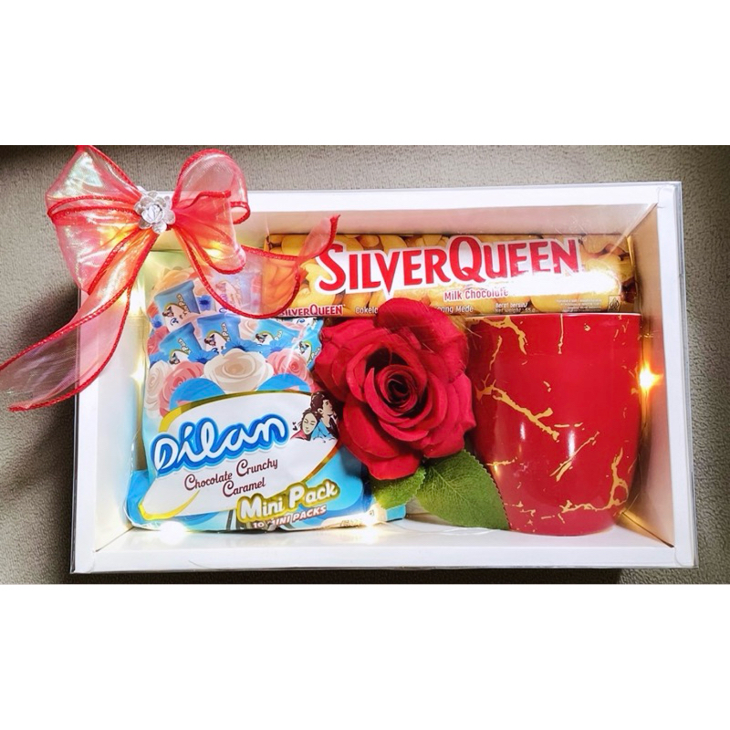 

Hampers valentine Kado valentine hadiah valentine gift valentine bear valentine beruang valentine cokelat valentine coklat valentine chocholate valentine box hampers valentine coklat beruang silverqueen lampu led