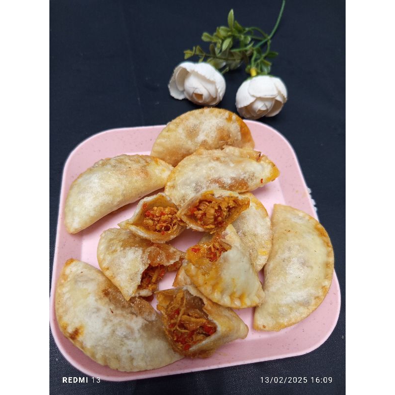 

Cireng Alva | Cireng Isi Ayam Suwir Pedas Isi 10