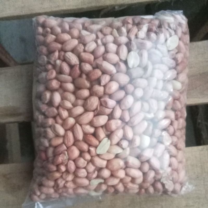 

kacang tanah kupas lokalan