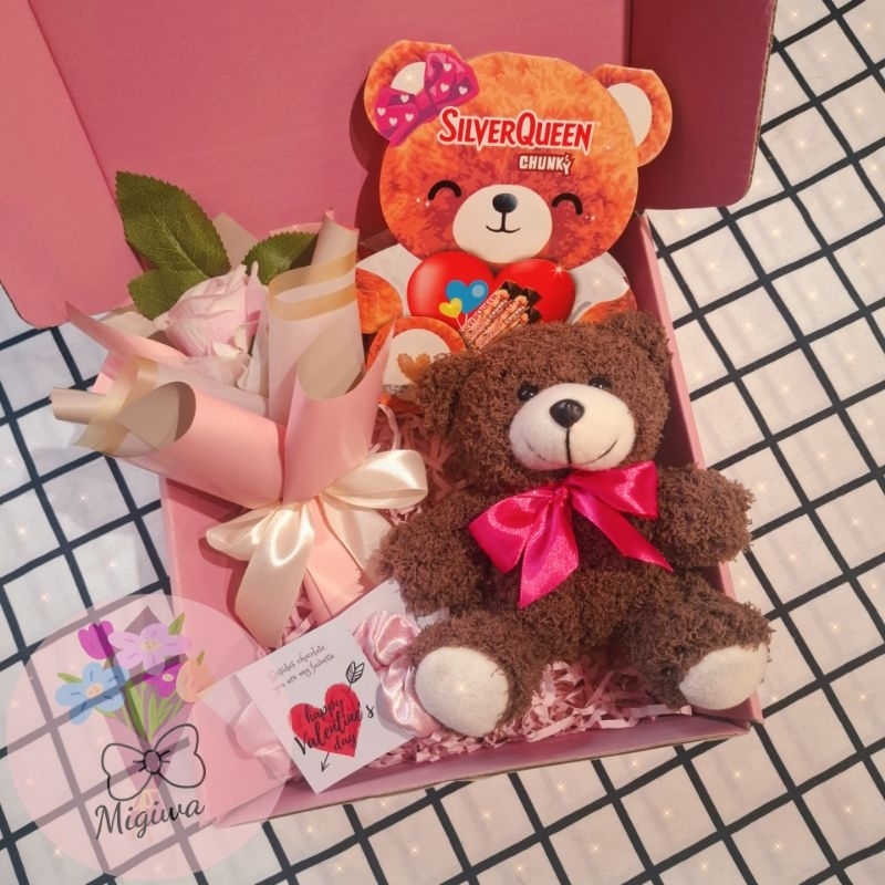 

Migiwa Valentine Coklat Teddy Bear - Hadiah Kado Ulang Tahun Wisuda Wanita Hampers Cokelat Coklat Anniversary Istri Pacar