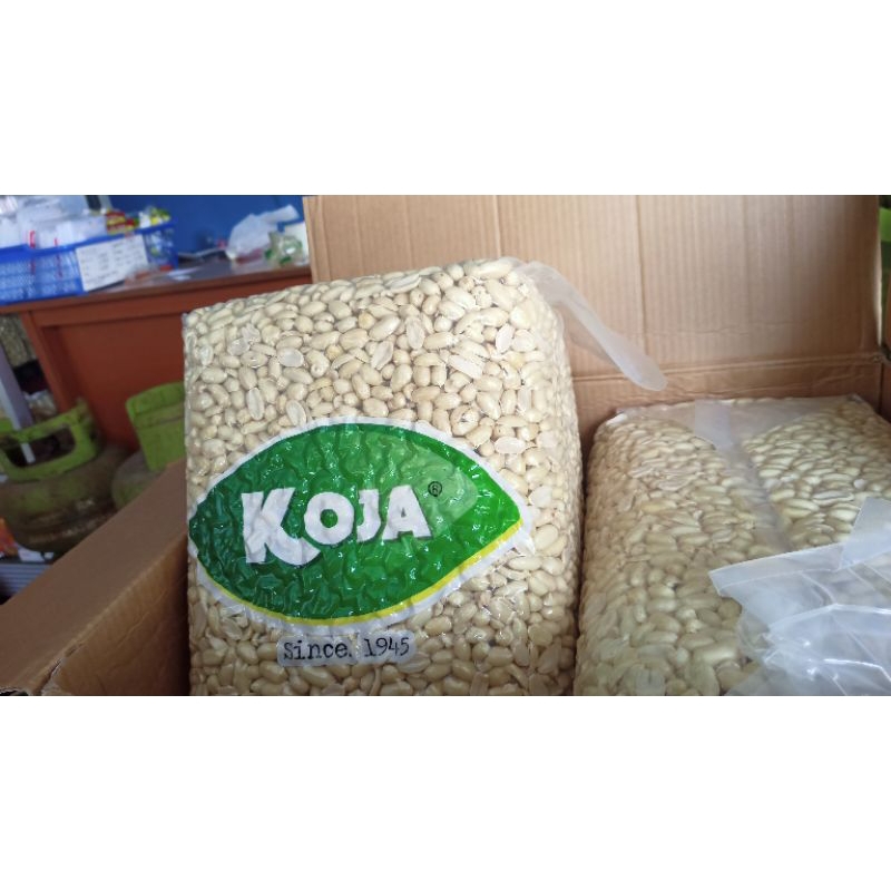 

KACANG KUPAS MENTAH 1kg