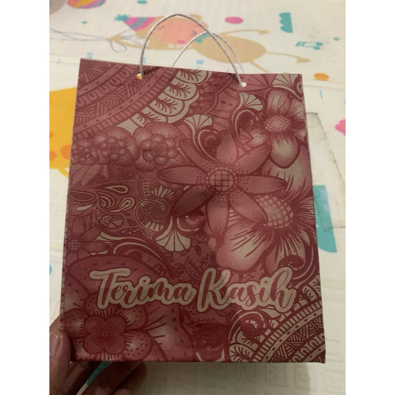 

50 pcs paperbag Motif. uk 17x21x5. tas kue/snack/makanan.