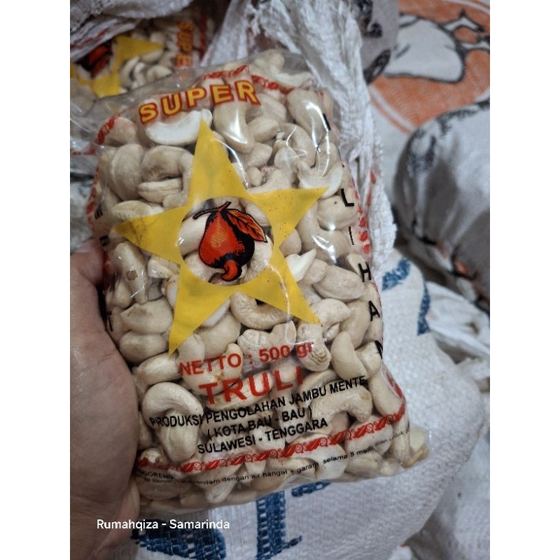 

kacang Mente Utuh - Kemasan 500gr