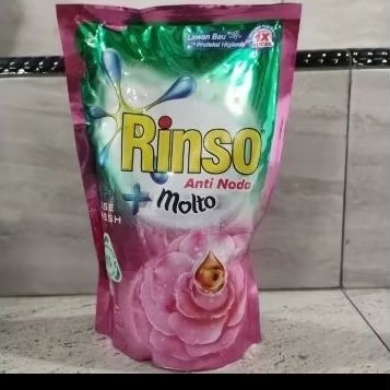 Rinso cair Refill 750ml