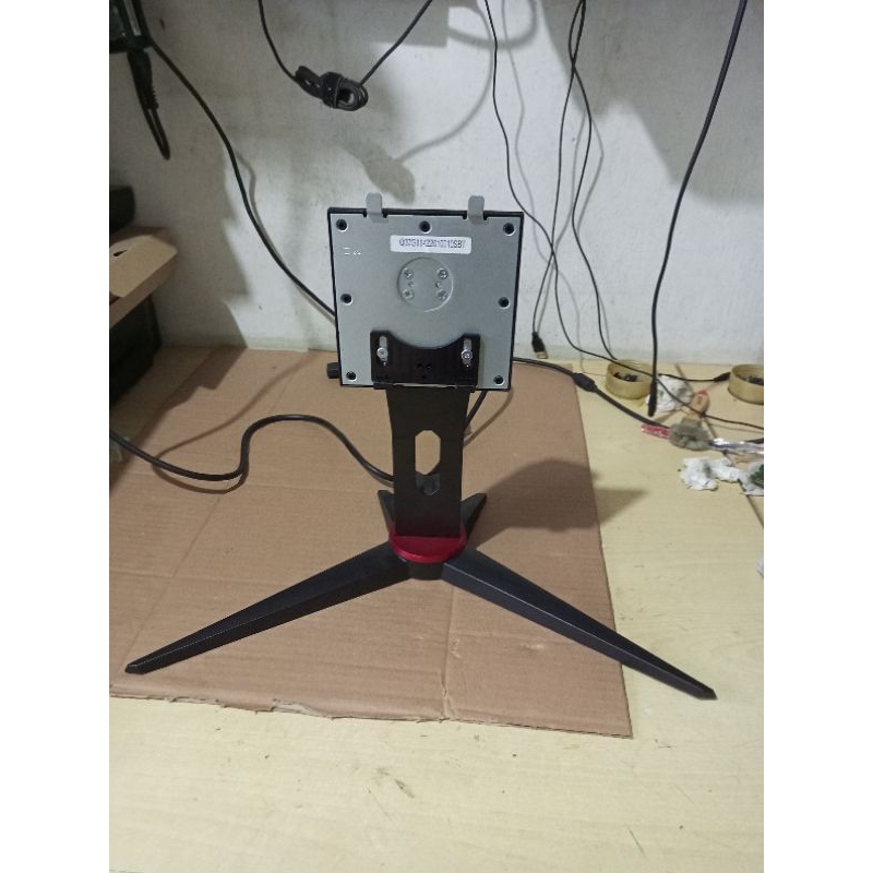 kaki / stand monitor AOC 24in