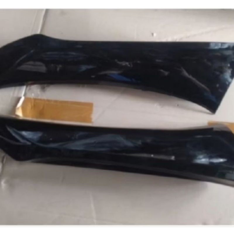 SAYAP LUAR KECIL SUPRA X125 PERTAMA KARBURATOR 2006