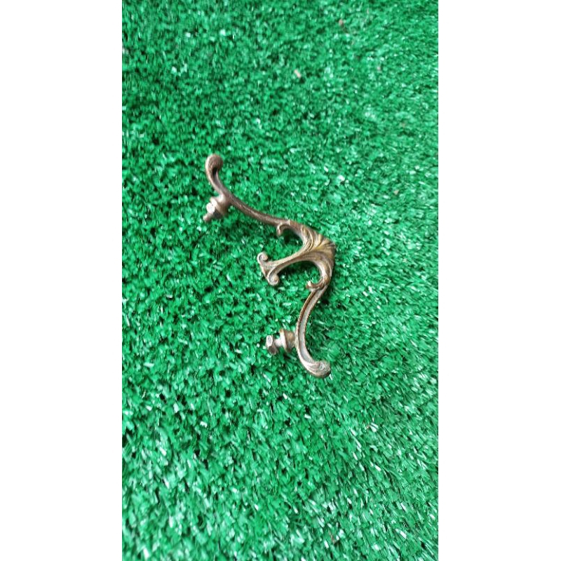 Hiasan Kuningan Antik