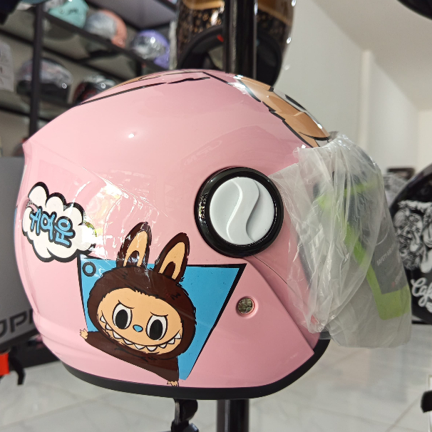 HELM JPN KIDS MOTIF LABUBU